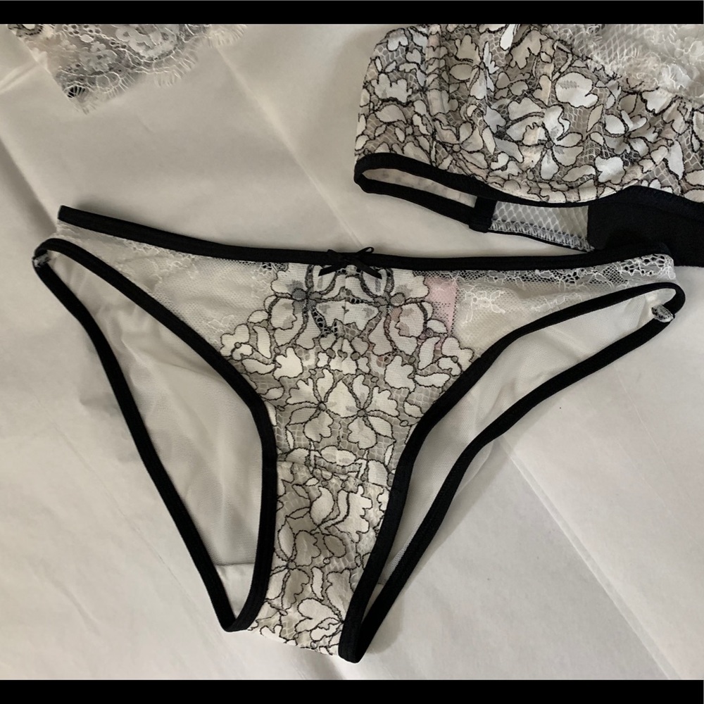 Victoria’s Secret 3 pieces set - Picture 10 of 15